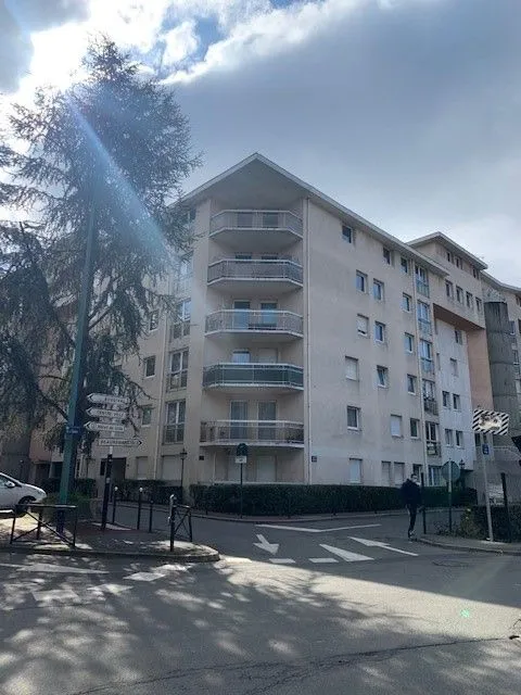 Location La Celle-Saint-Cloud Appartement 008209be