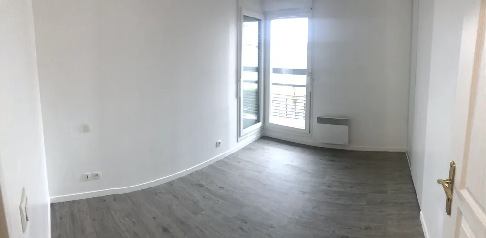 Location Saint-Cyr-l'École Appartement 04106144