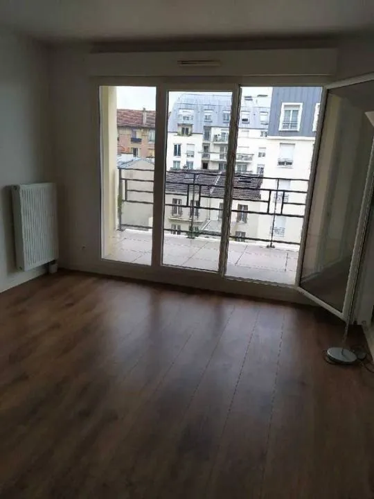 Location Rosny-sous-Bois Appartement 045c0492