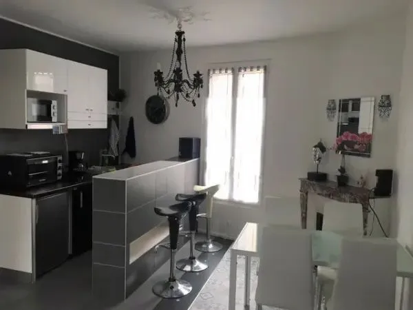 Location Suresnes Appartement 04700c99