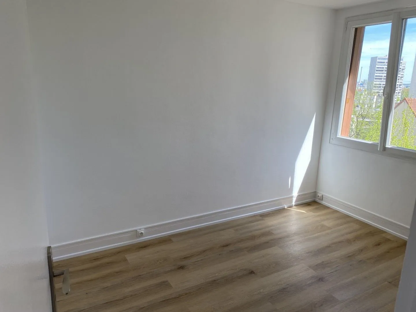 Location Ivry-sur-Seine Appartement 080fe3f1