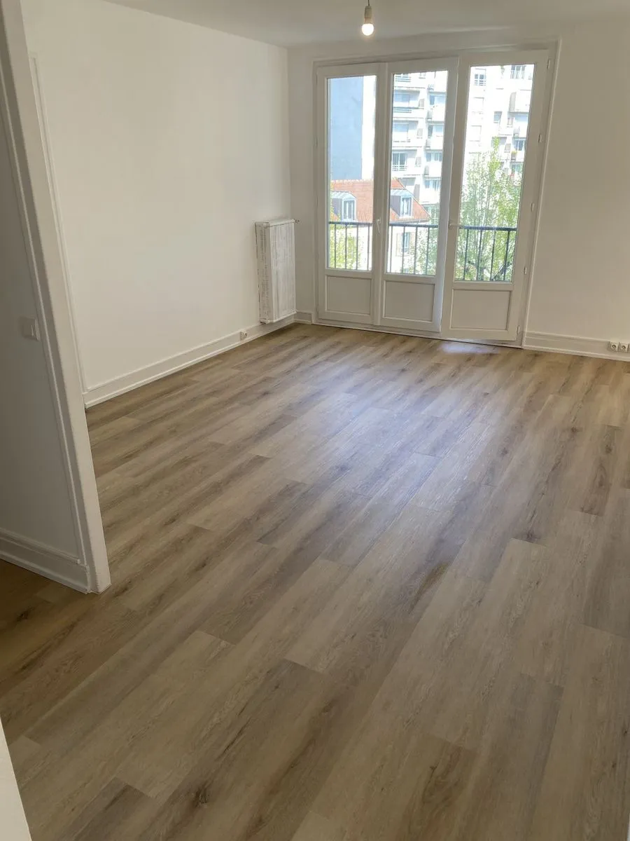 Location Ivry-sur-Seine Appartement 080fe3f1