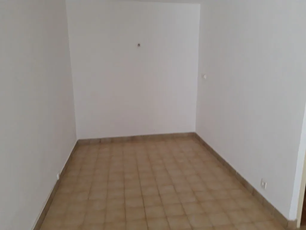 Location Nîmes Appartement 18378c87