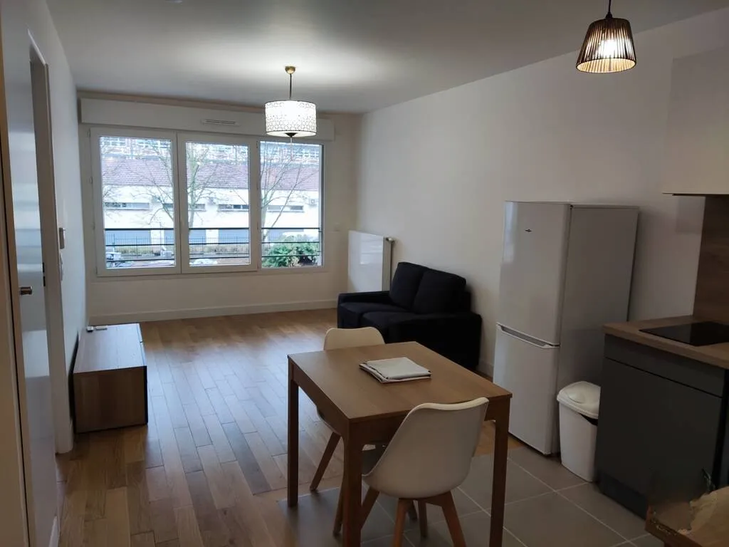 Location Courbevoie Appartement 1e48448c