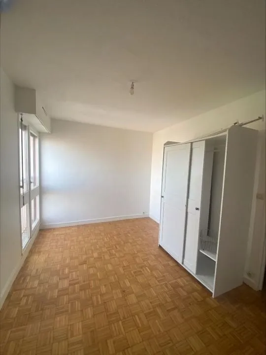 Location Ivry-sur-Seine Appartement 2337283b