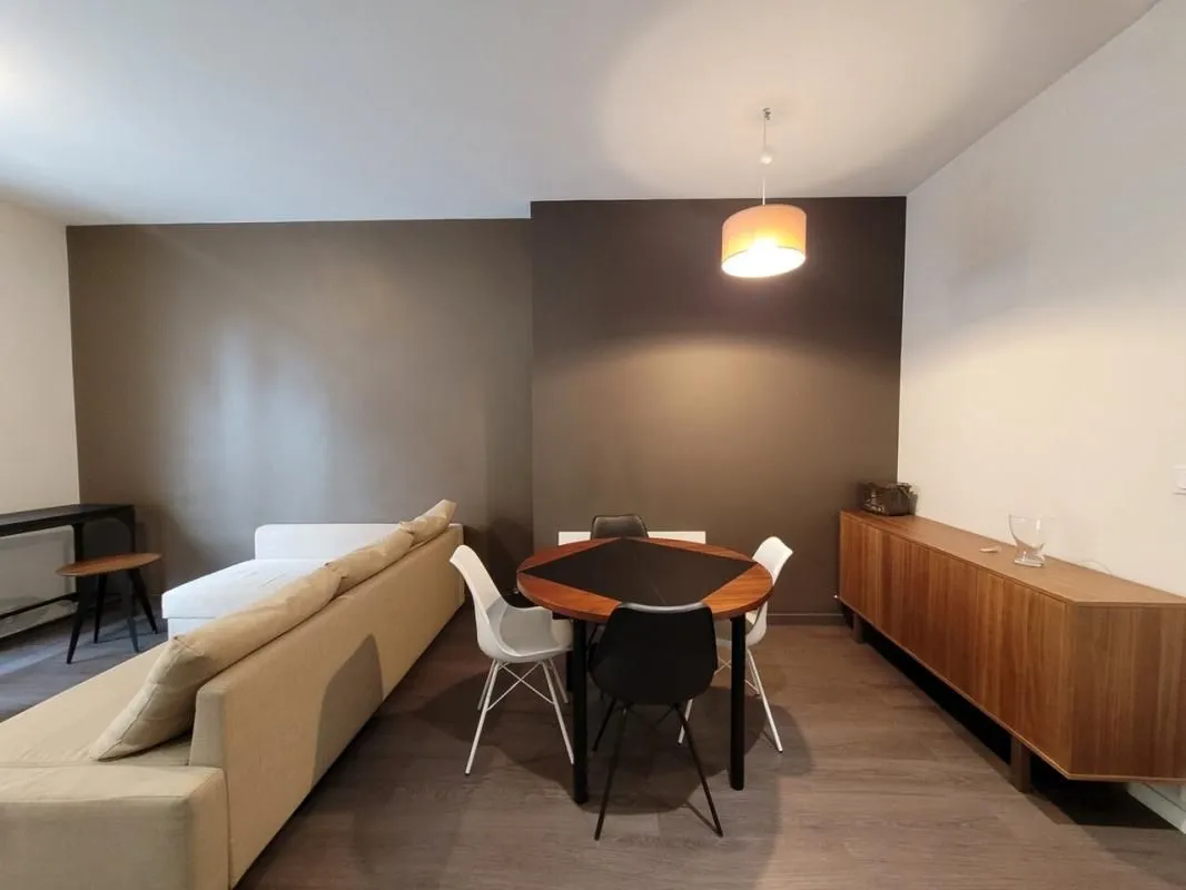 Location Paris Appartement 2e4283a6