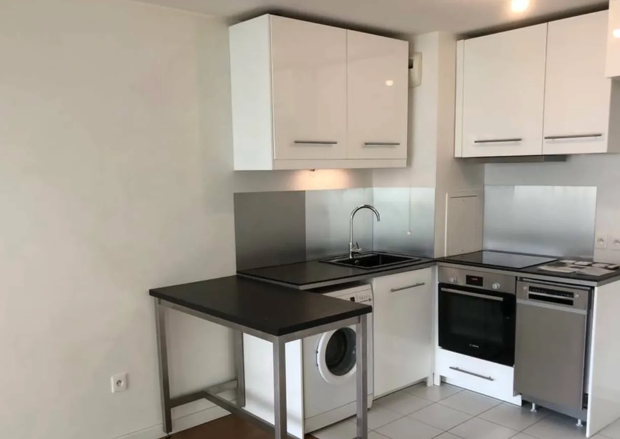 Location Issy-les-Moulineaux Appartement 2f189a75