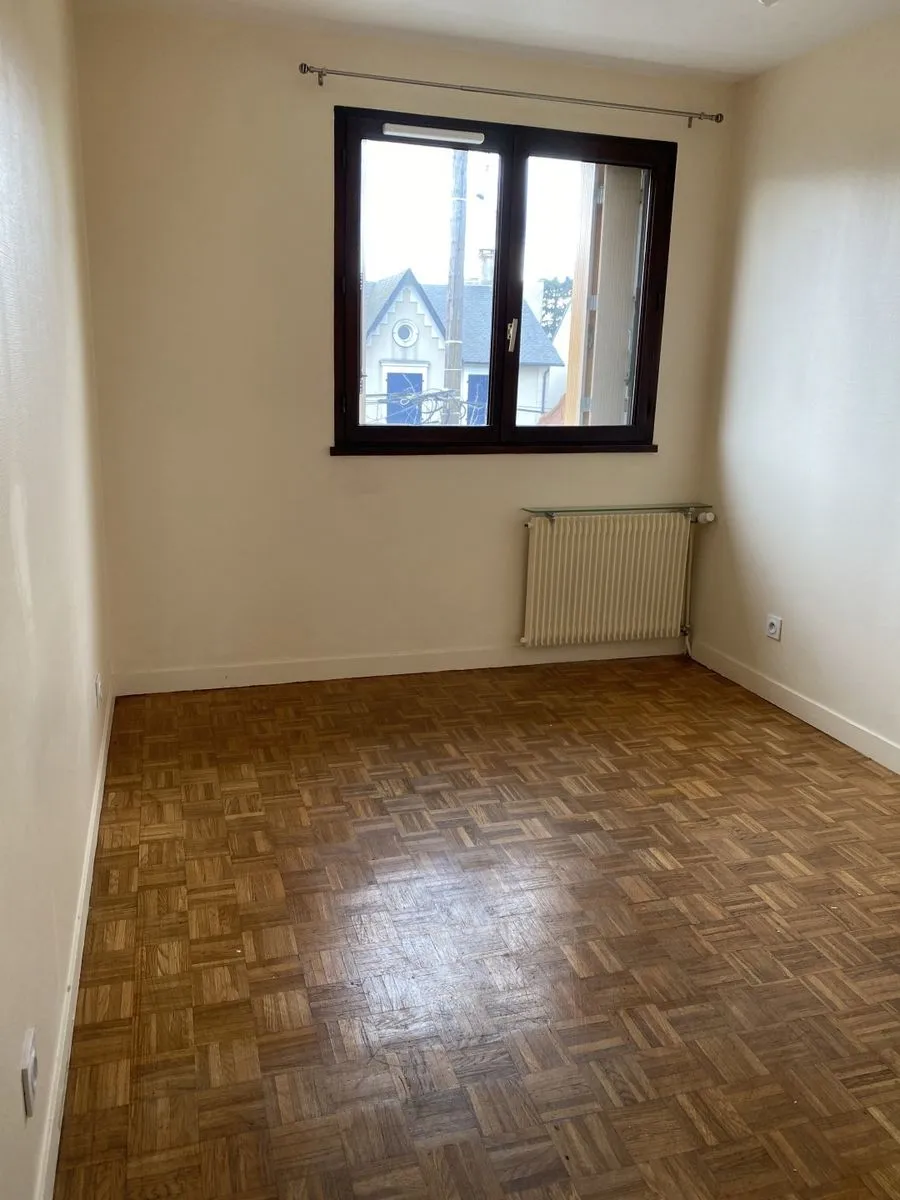 Location L'Haÿ-les-Roses Appartement 42187475