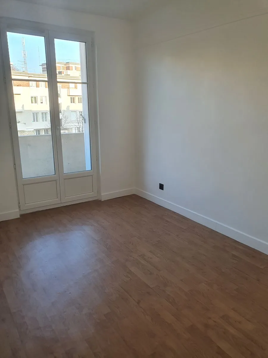 Location Champigny-sur-Marne Appartement 4332290f