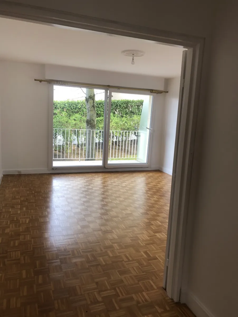 Location Versailles Appartement 4fc6accb