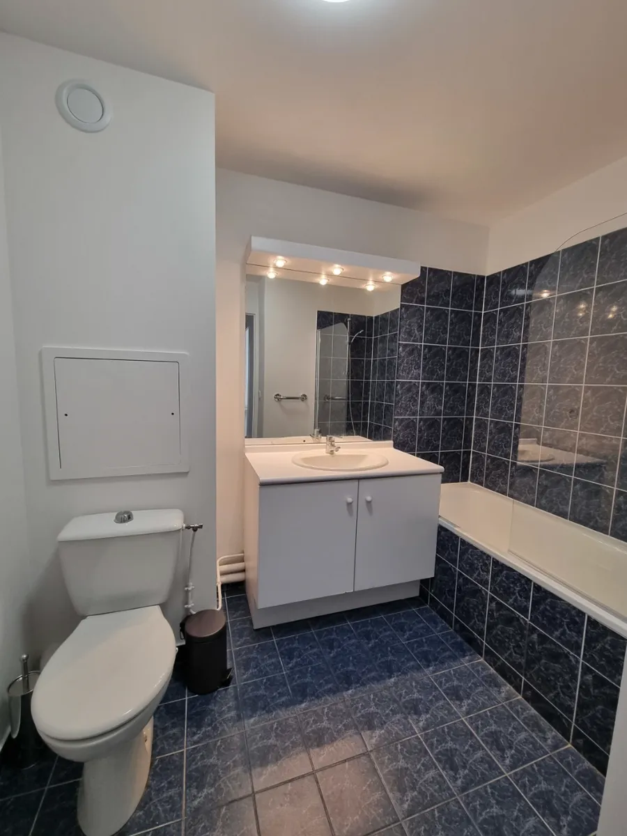 Location Courbevoie Appartement 501feed8