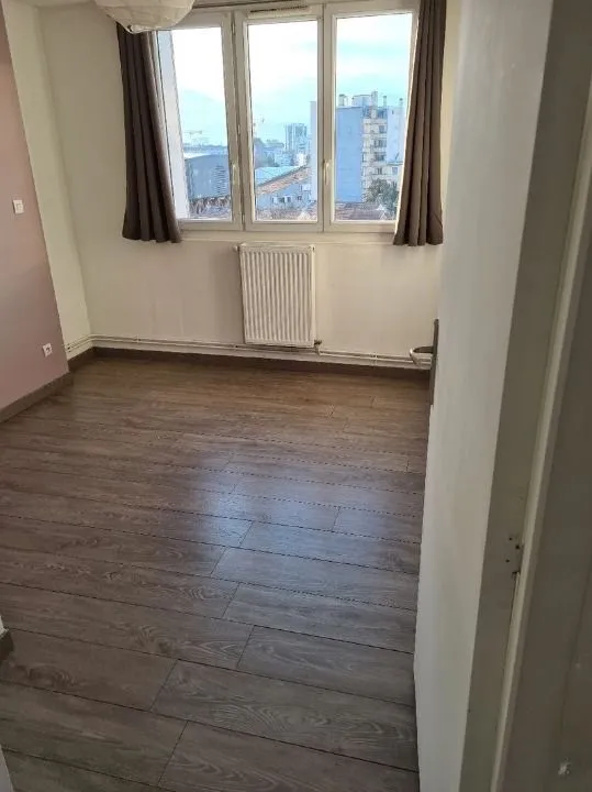 Location Grenoble Appartement 53012b3b