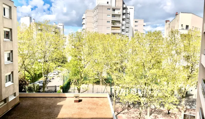 Location Courbevoie Appartement 5c1a8f3f