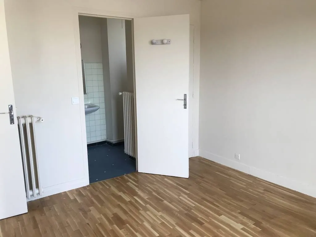 Location Bagnolet Appartement 5c50fb47