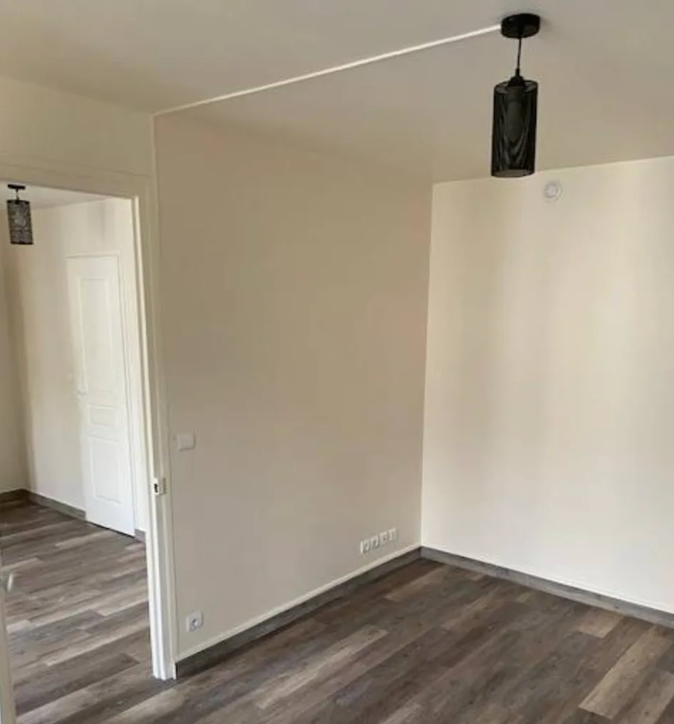 Location Ivry-sur-Seine Appartement 629f8a23