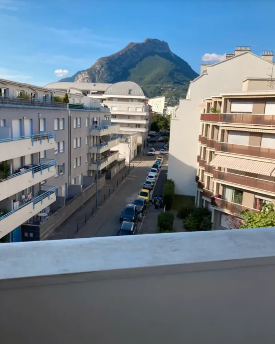 Location Grenoble Appartement 62c5e3a6