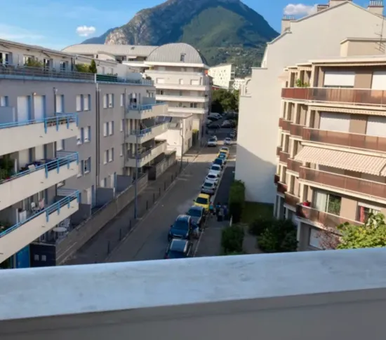 Location Grenoble Appartement 62c5e3a6