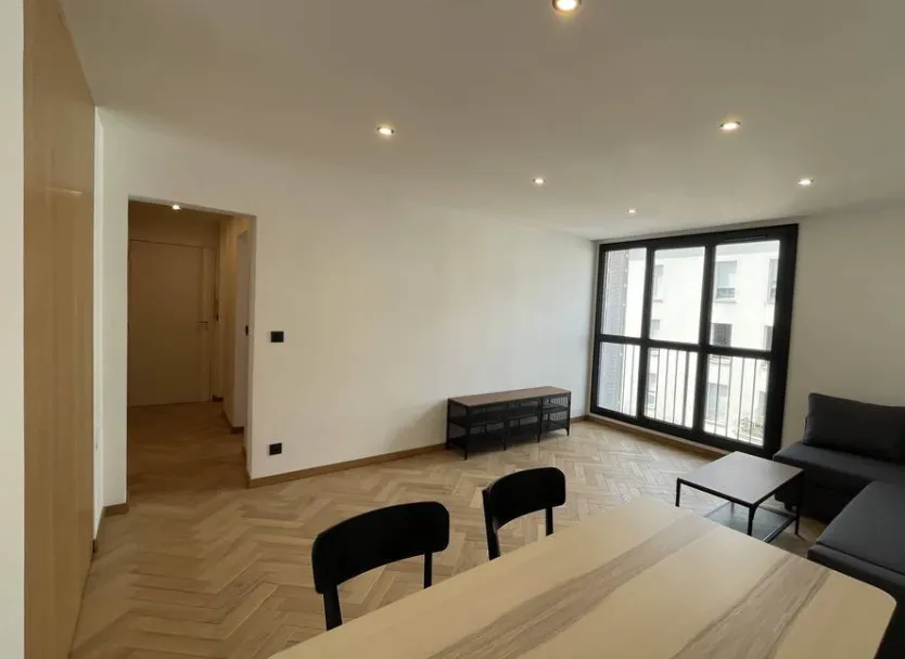 Location Ivry-sur-Seine Appartement 64947ba5