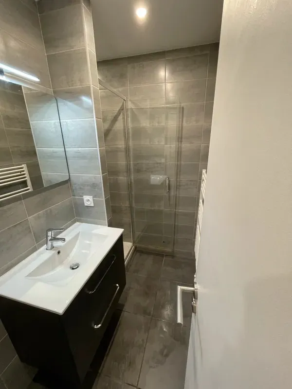 Location Grenoble Appartement 66966f10e397