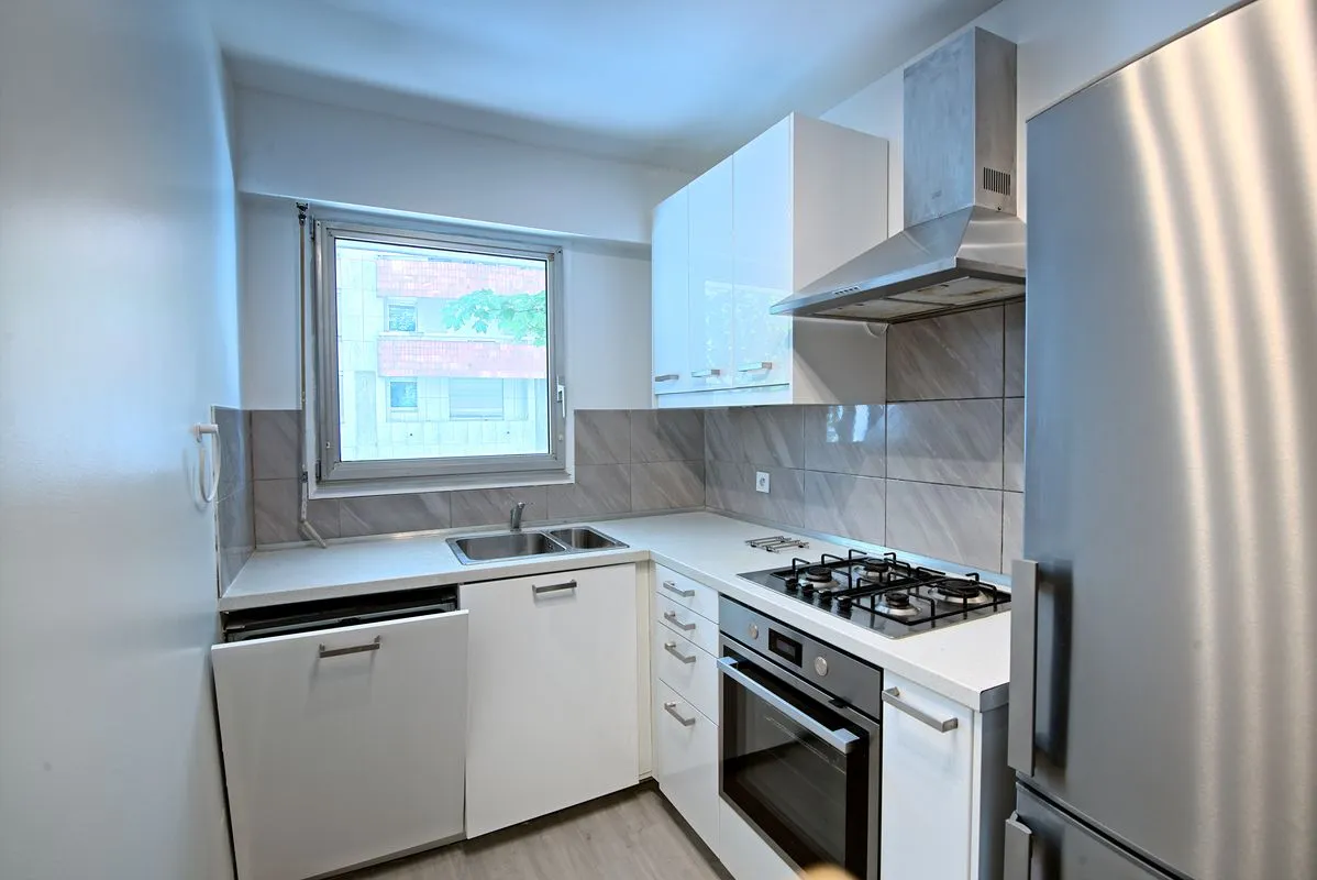 Location Courbevoie Appartement 66a8ac94a6f1