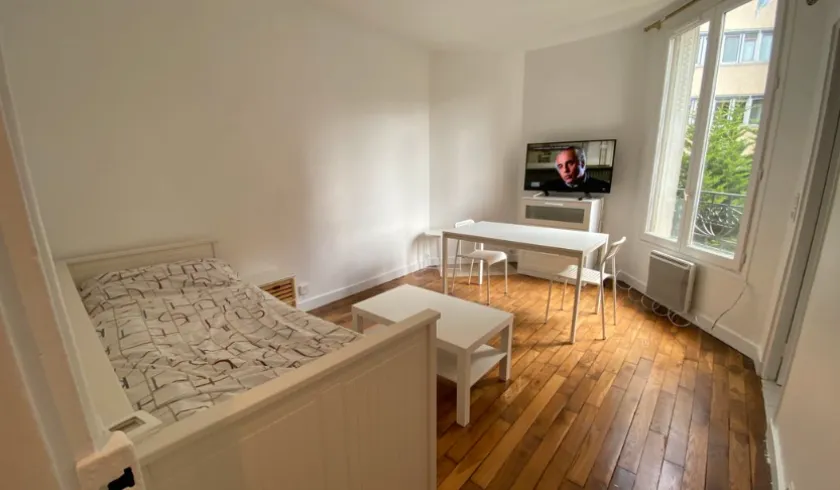 Location Issy-les-Moulineaux Appartement 66a8dbec58c1