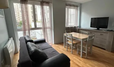 Location Courbevoie Appartement 66e2ca86bd1e