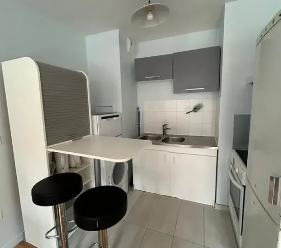 Location Courbevoie Appartement 66e2ca86bd1e