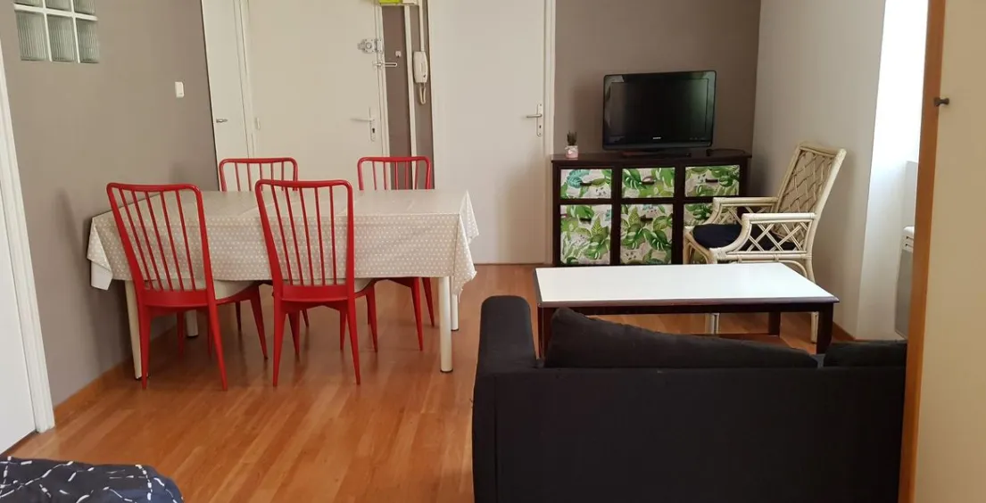 Location Toulon Appartement 66e9323e27de