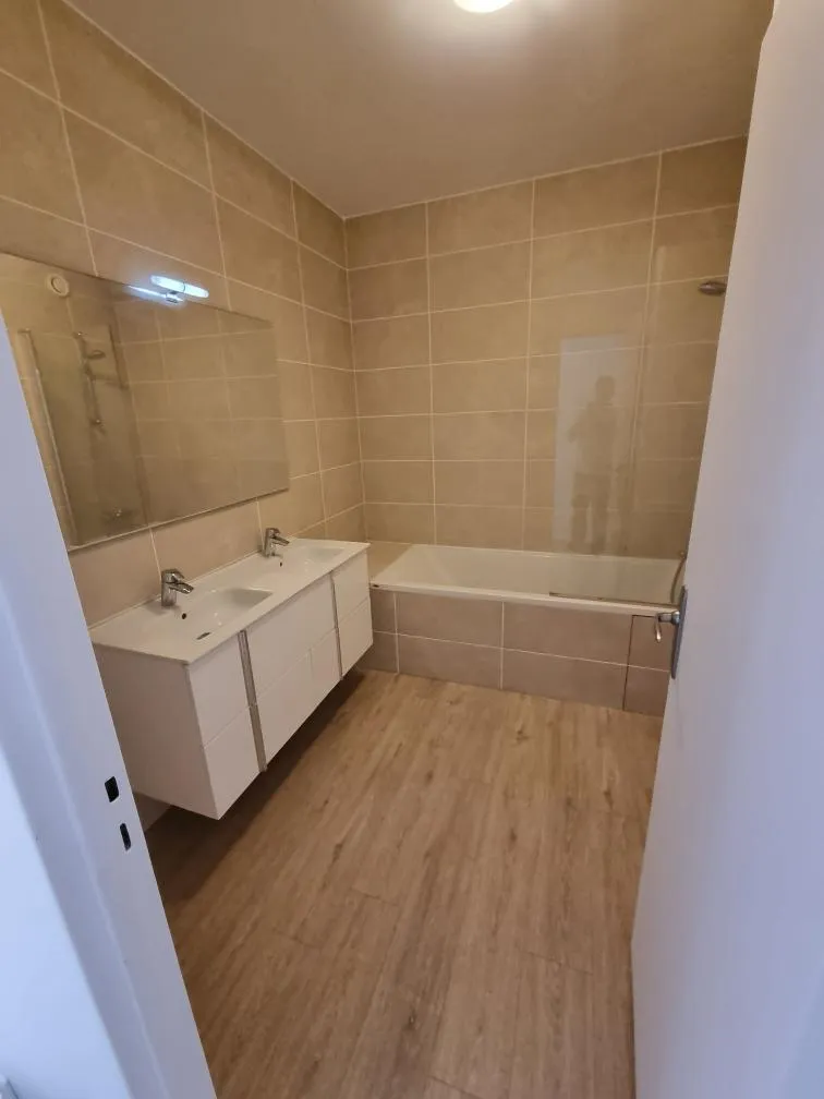 Location Courbevoie Appartement 66e97b93bde6