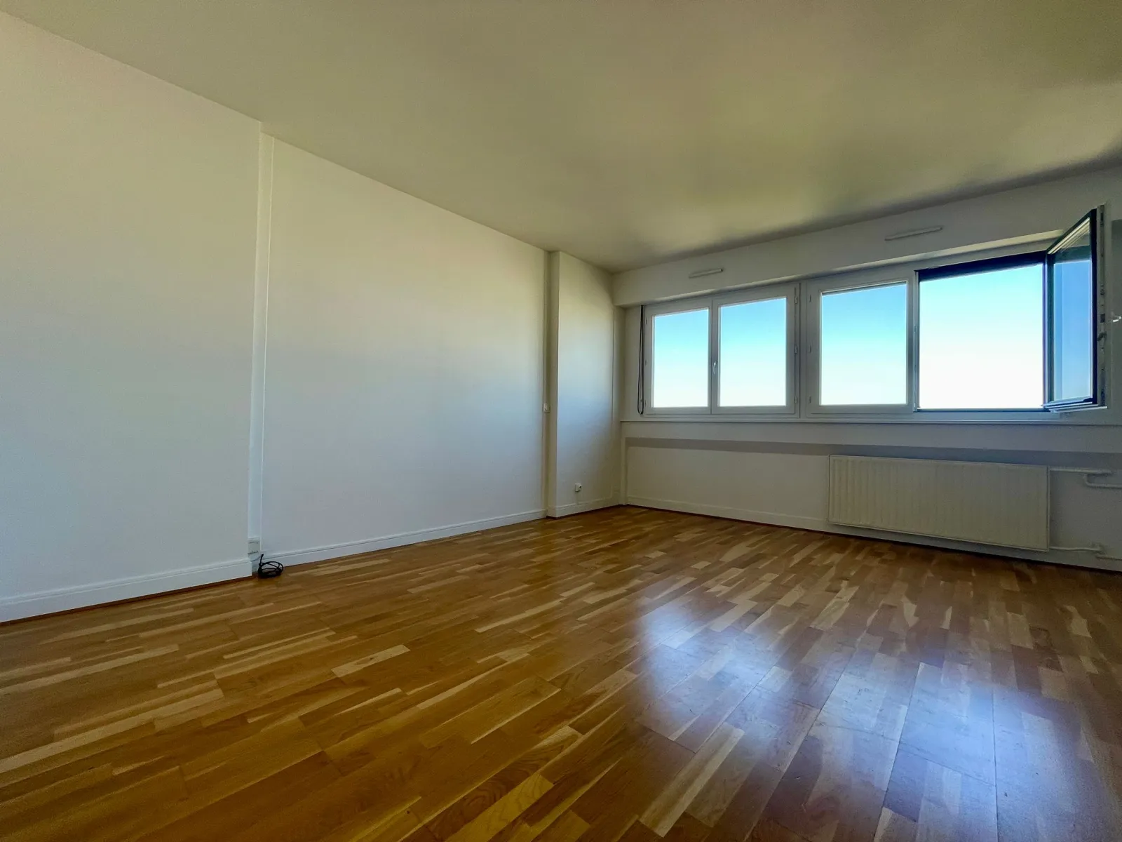 Location Courbevoie Appartement 66e97b93bde6