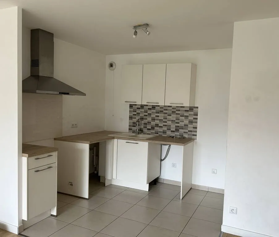 Location Ivry-sur-Seine Appartement 66ffb15d8ba2