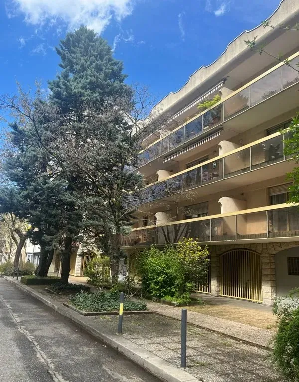 Location Grenoble Appartement 6717a693bd38