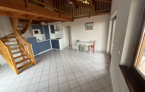 Location Cranves-Sales Appartement 673c7725ba37