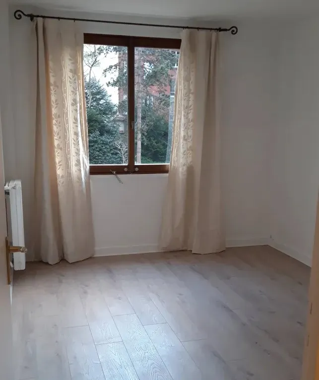 Location Issy-les-Moulineaux Appartement 67404b22a38e