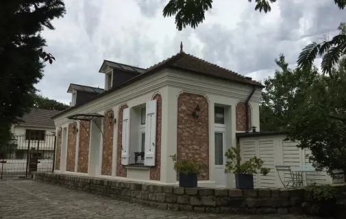 Location Le Plessis-Trévise Maison 6749d17f675b