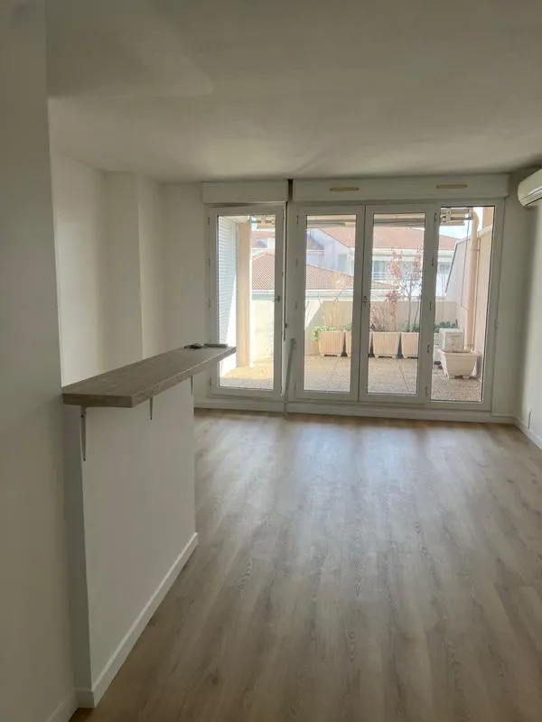 Location Marseille Appartement 674a310e3183