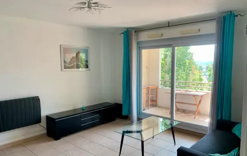 Location Aix-en-Provence Appartement 6751bf440e5e