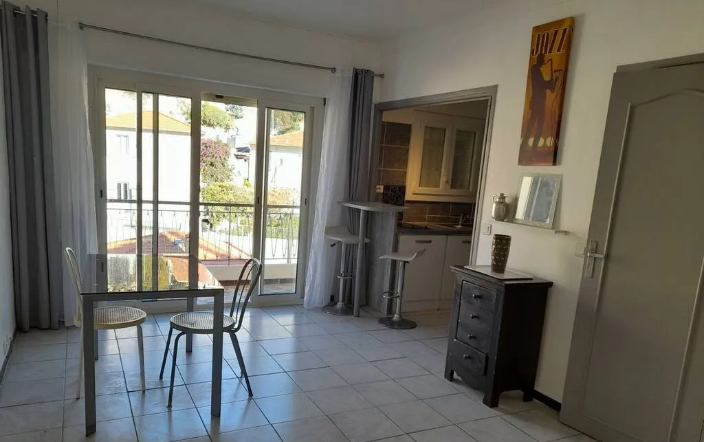 Location Nice Appartement 67615d13696f