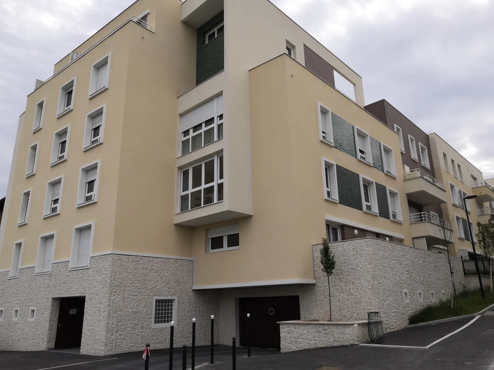 Location Ivry-sur-Seine Appartement 6763fd403aa9