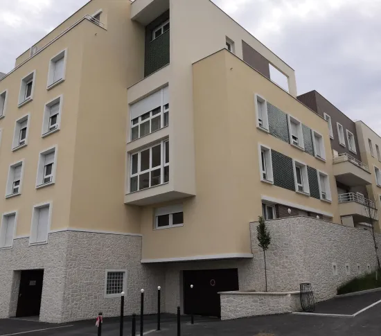 Location Ivry-sur-Seine Appartement 6763fd403aa9