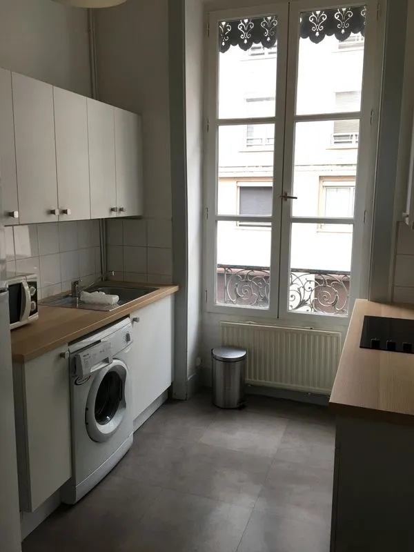 Location Lyon Appartement 67682c159830