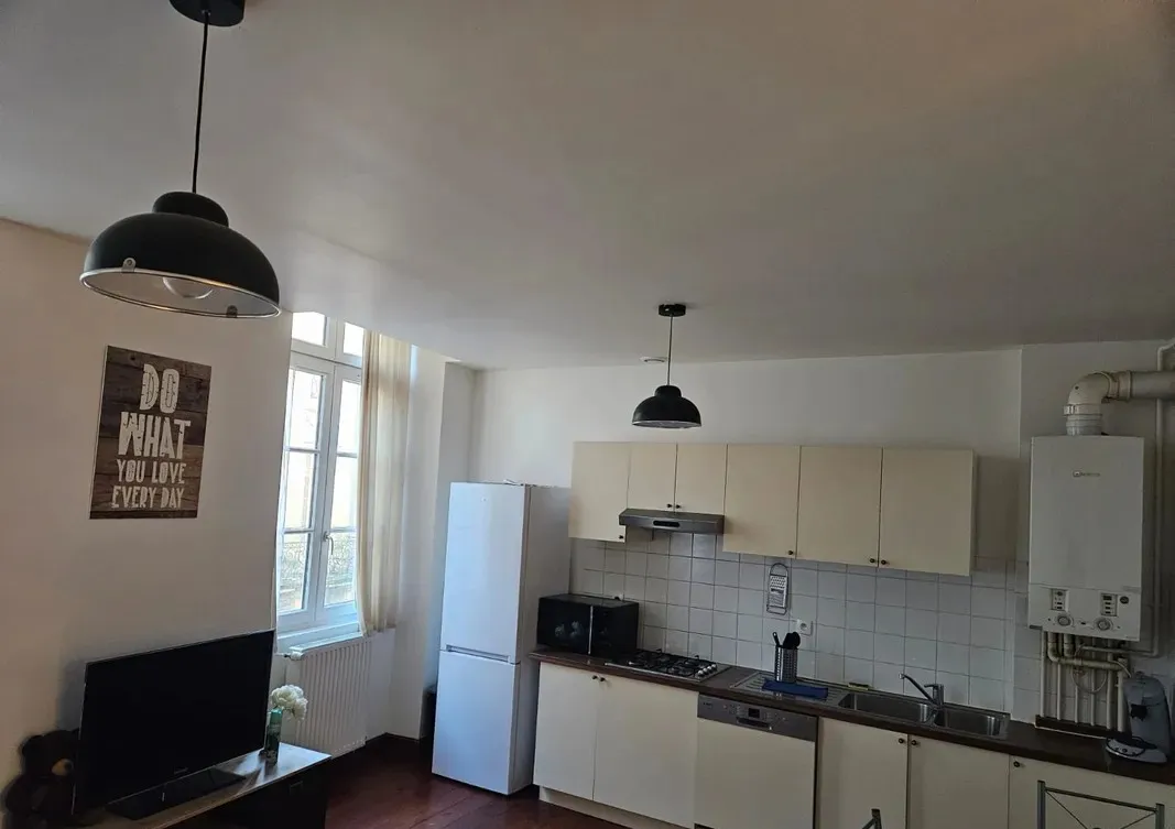 Location Bordeaux Appartement 677e7ea0505d