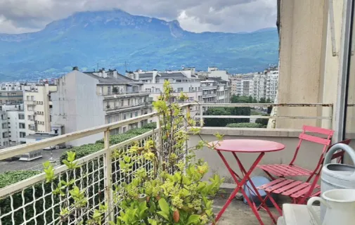 Location Grenoble Appartement 677faaf96464