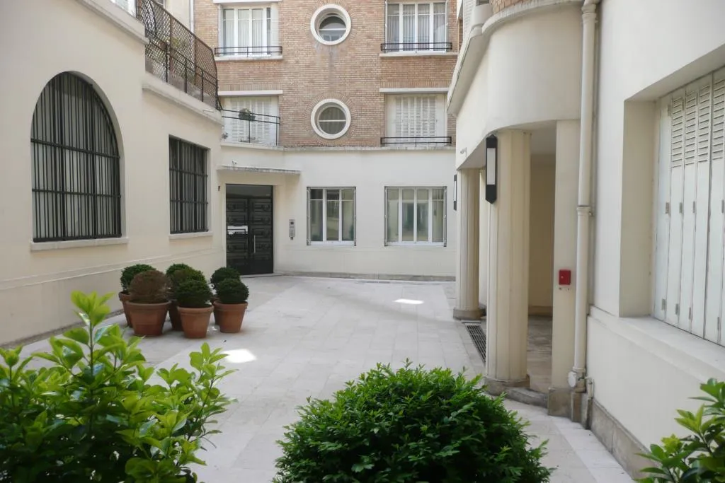 Location Paris Appartement 6784fb63bc19