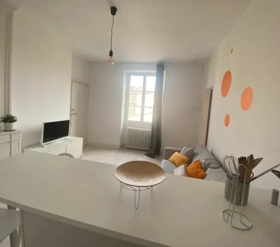 Location Bordeaux Appartement 679a3b37c1a8