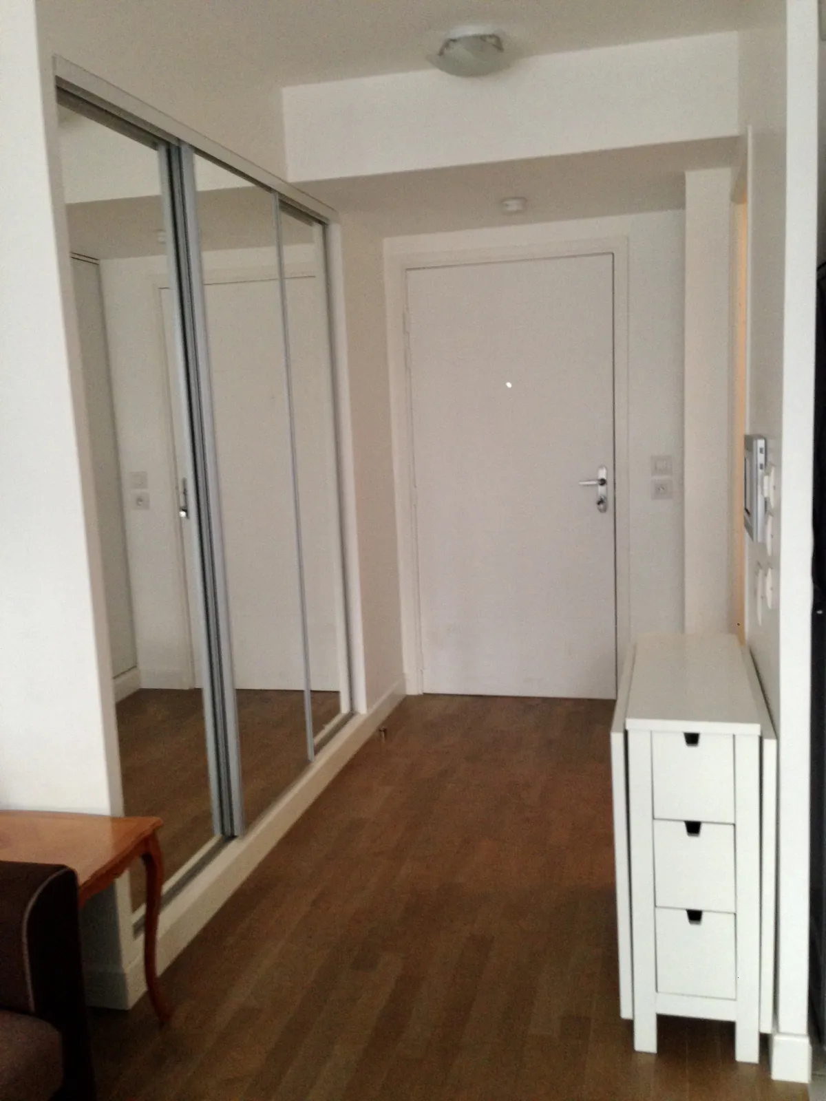 Location Issy-les-Moulineaux Appartement 67a7597853ee