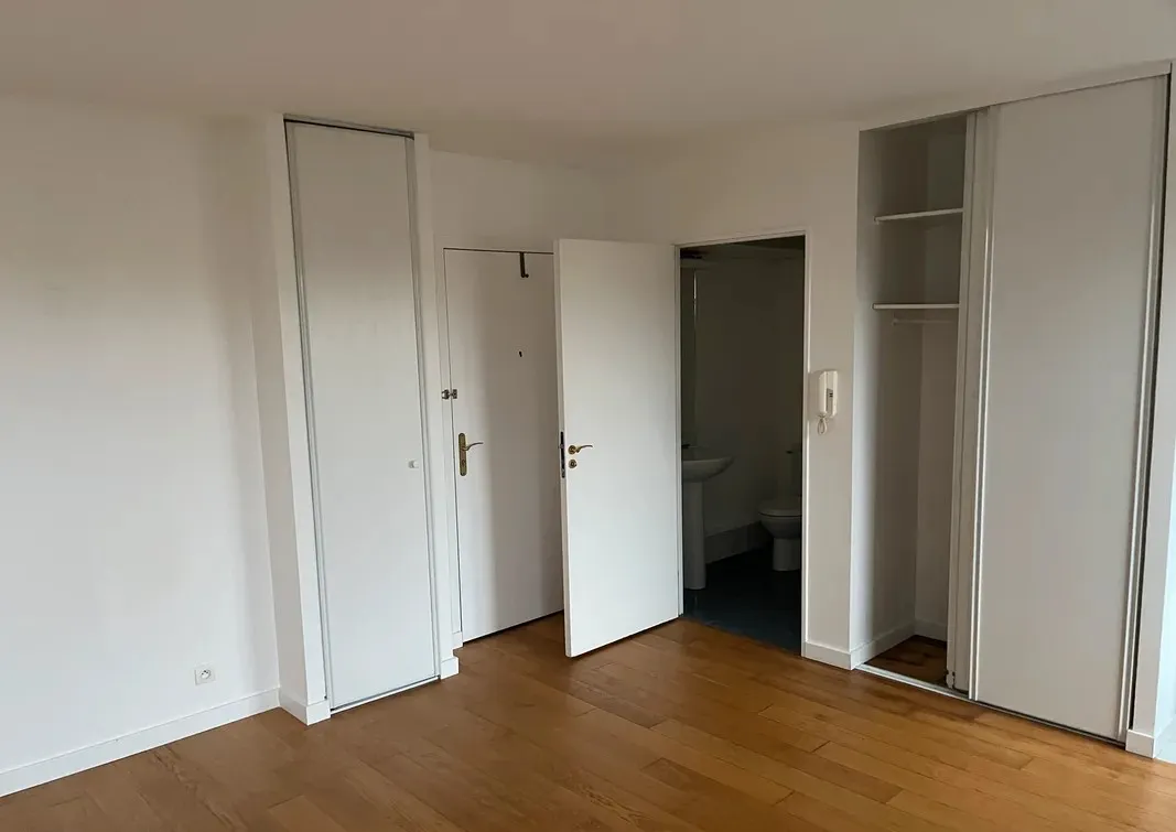 Location Le Plessis-Robinson Appartement 67aa17d925b1