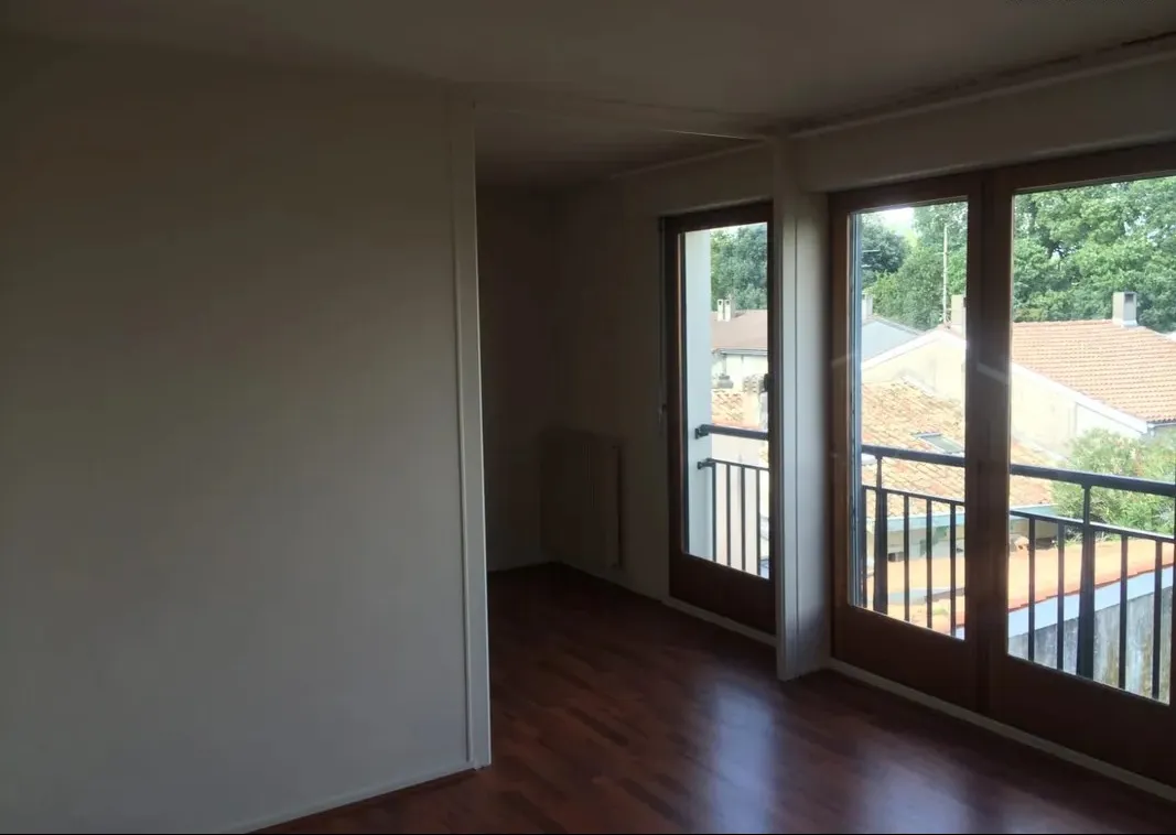 Location Bordeaux Appartement 67b5d5b0369b