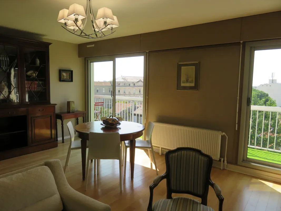 Location Bordeaux Appartement 81b7a27d