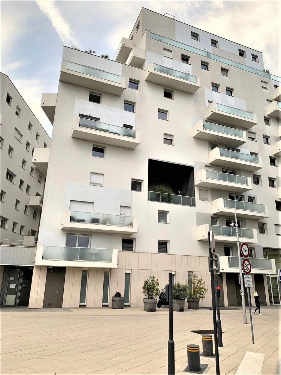 Location Issy-les-Moulineaux Appartement 8a67eaf7